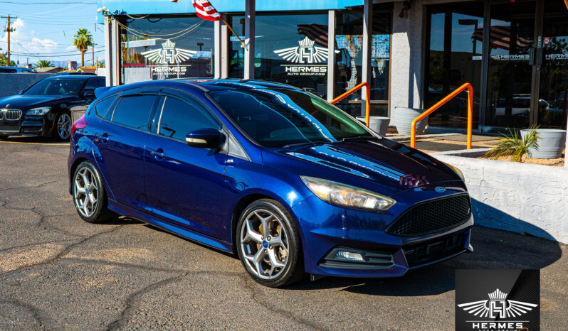 2017 Ford Focus ST Hatchback – MANUAL full