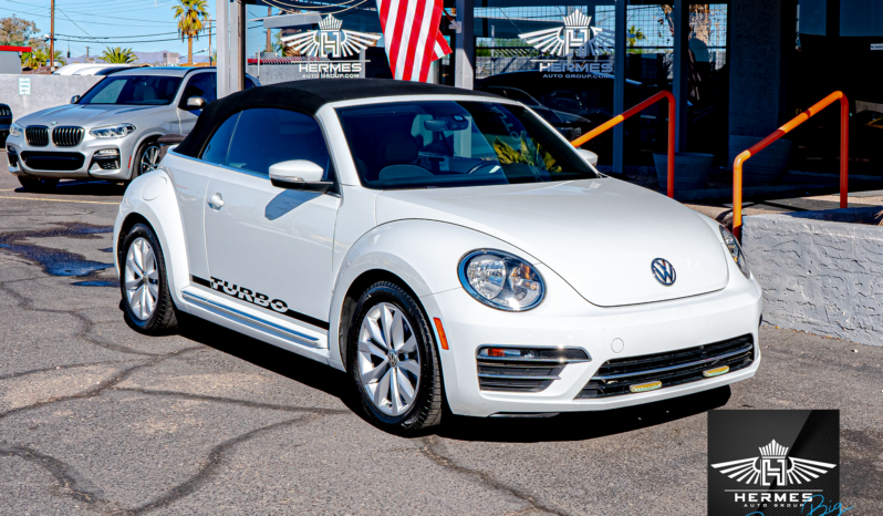 2017 Volkswagen Beetle 1.8T S Convertible 2D full