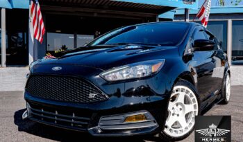 2017 Ford Focus ST Hatchback – MANUAL full