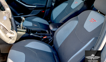 2017 Ford Focus ST Hatchback – MANUAL full