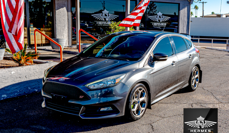 2017 Ford Focus ST Hatchback – MANUAL full