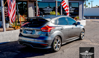 2017 Ford Focus ST Hatchback – MANUAL full