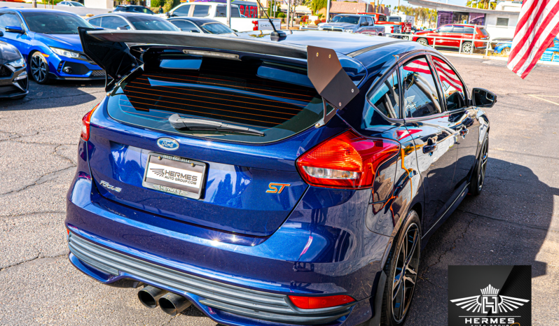 2016 Ford Focus ST Hatchback – MANUAL full