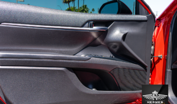 2020 Toyota Camry SE Sedan full