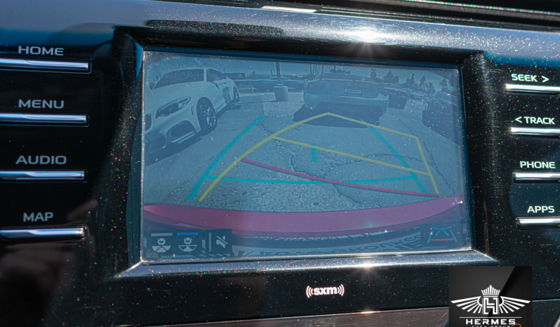 2020 Toyota Camry SE Sedan full