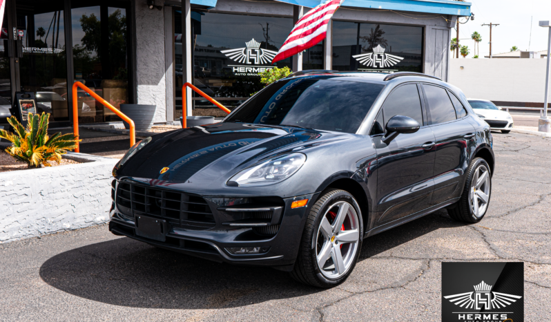 2017 Porsche Macan Turbo w/Performance Pkg Sport Utility 4D full