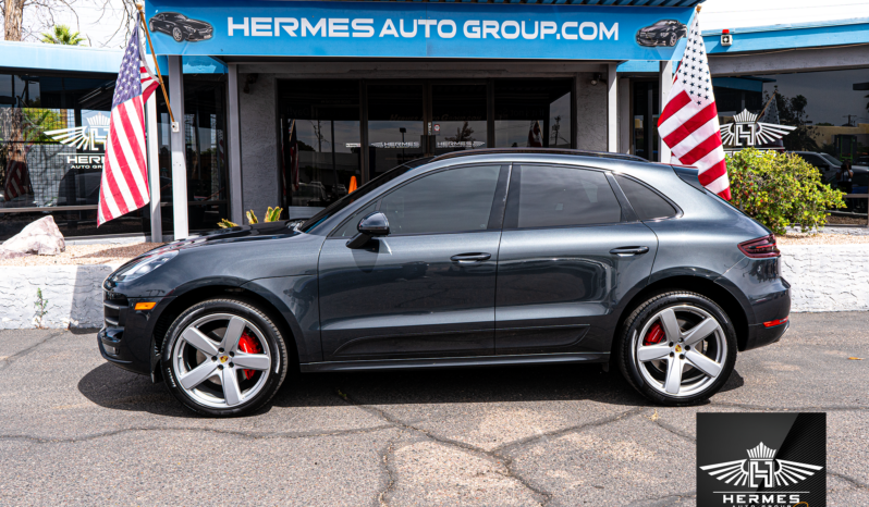 2017 Porsche Macan Turbo w/Performance Pkg Sport Utility 4D full