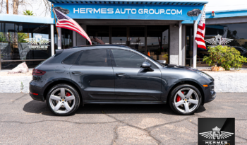 2017 Porsche Macan Turbo w/Performance Pkg Sport Utility 4D full