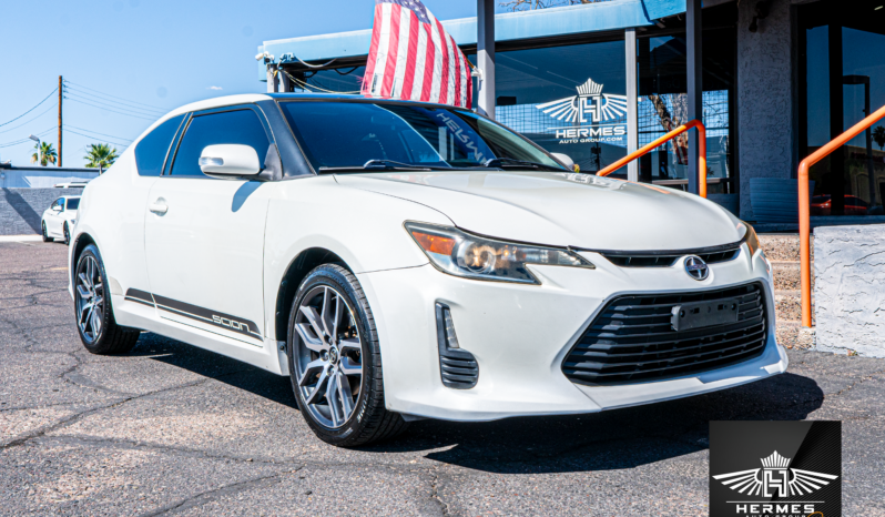 2016 Scion tC Hatchback Coupe full