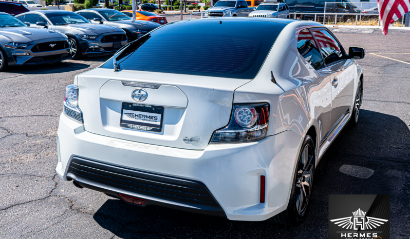 2016 Scion tC Hatchback Coupe full