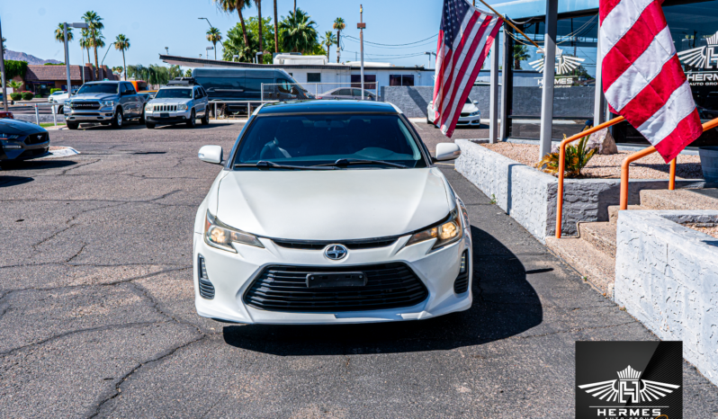 2016 Scion tC Hatchback Coupe full