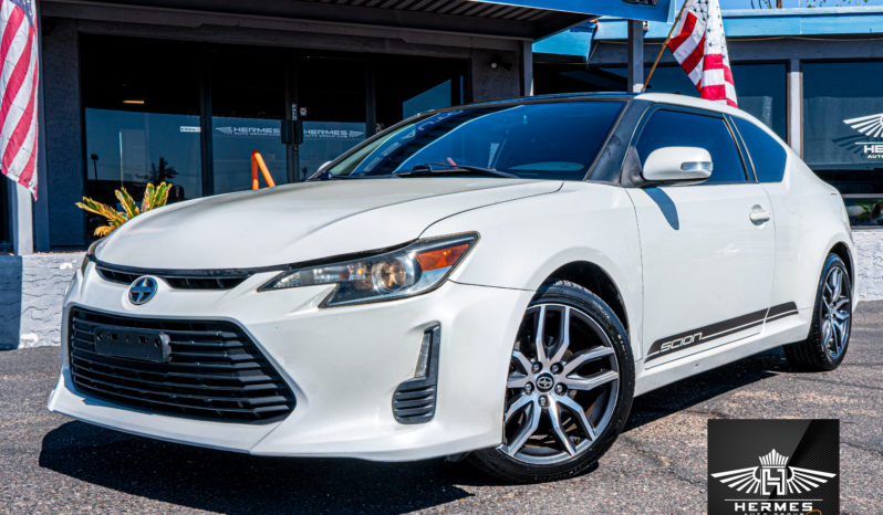 2016 Scion tC Hatchback Coupe full