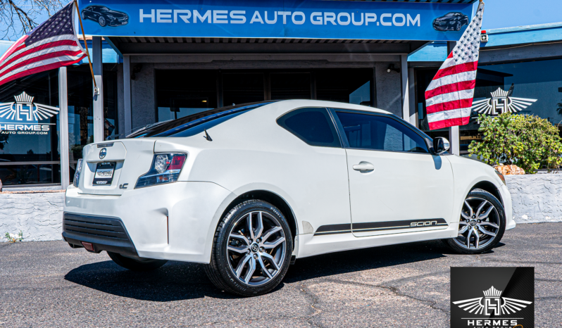 2016 Scion tC Hatchback Coupe full