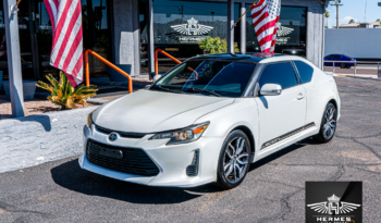 2016 Scion tC Hatchback Coupe full