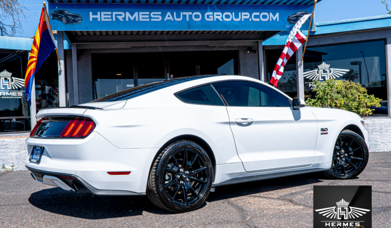 2017 Ford Mustang GT Premium Coupe full