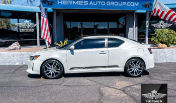 2016 Scion tC Hatchback Coupe full