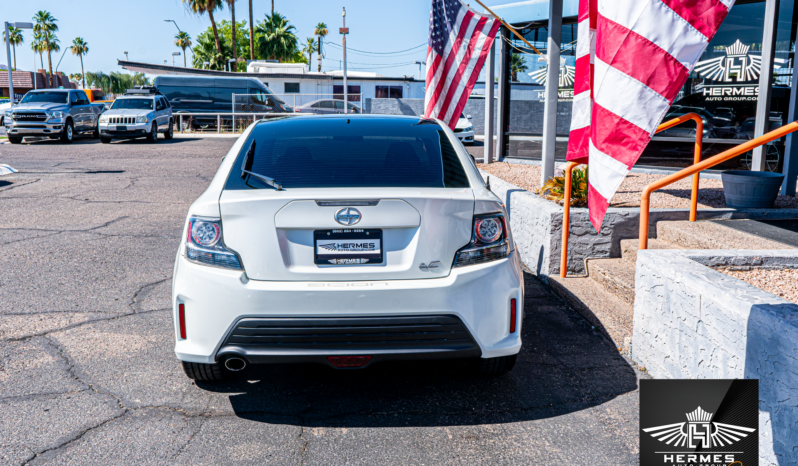 2016 Scion tC Hatchback Coupe full