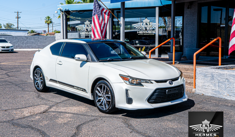 2016 Scion tC Hatchback Coupe full