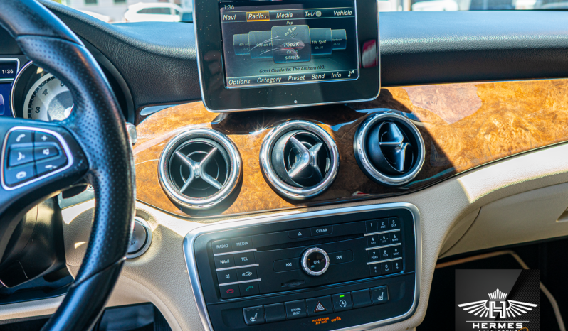 2016 Mercedes-Benz GLA 250 full