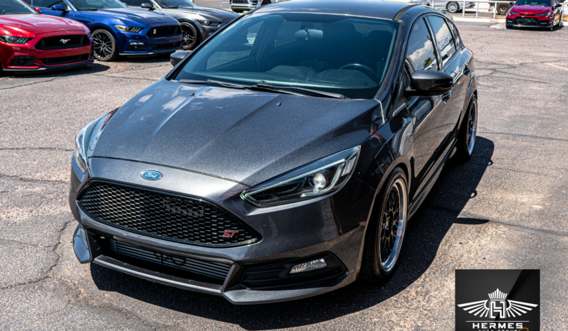 2017 Ford Focus ST Hatchback – MANUAL full