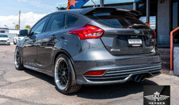 2017 Ford Focus ST Hatchback – MANUAL full