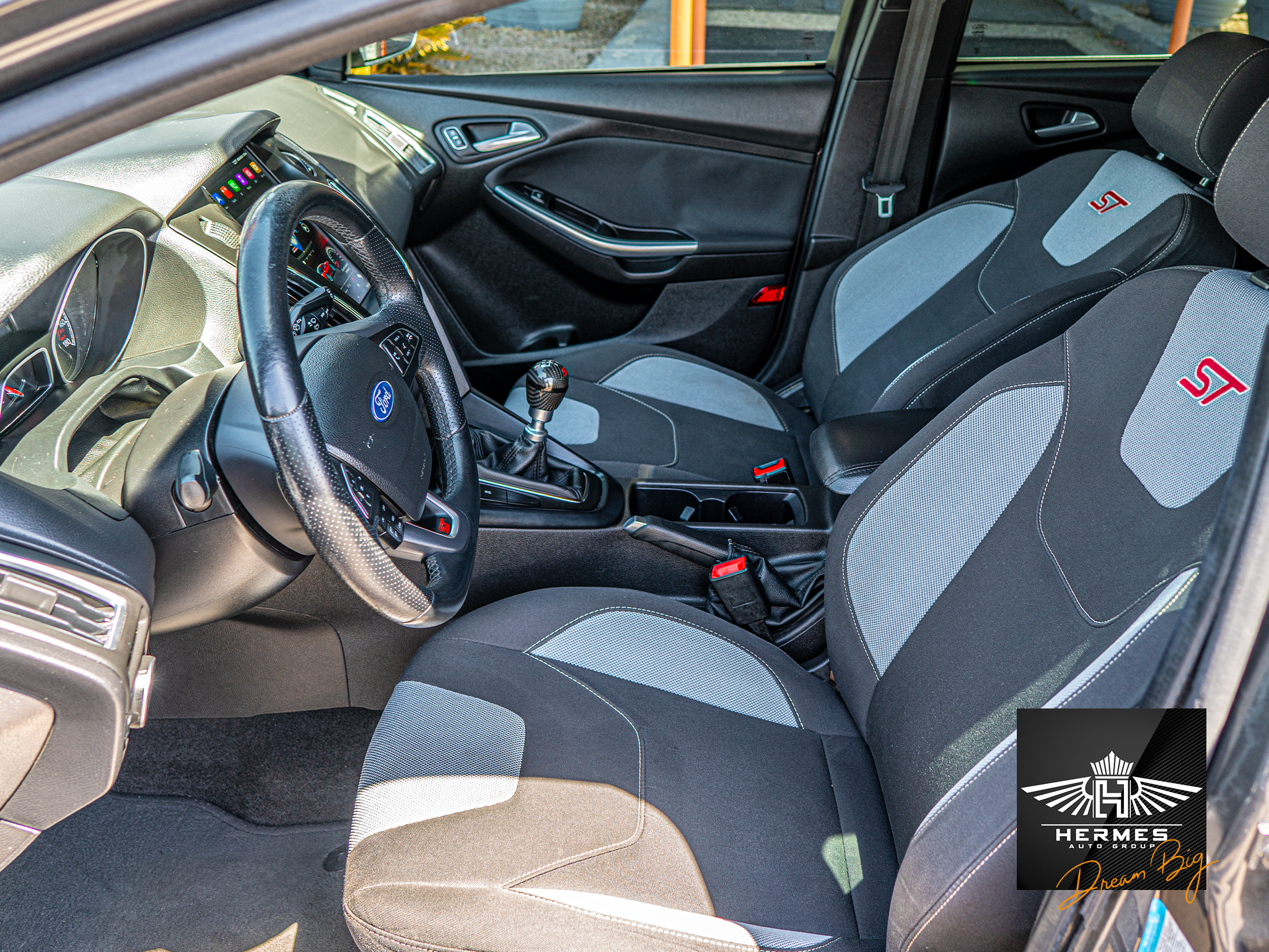 2017 Ford Focus ST - Photo 16