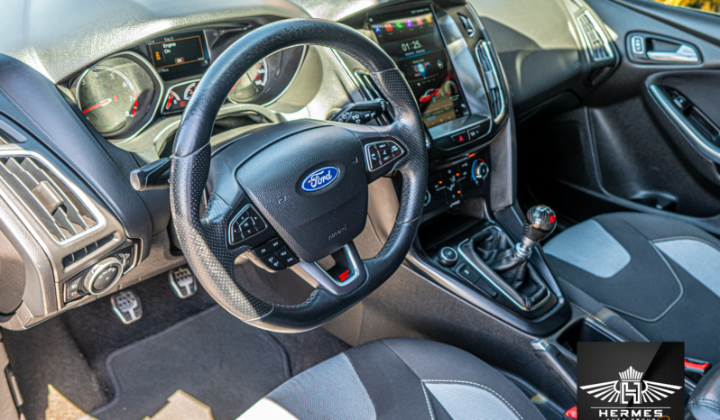 2017 Ford Focus ST Hatchback – MANUAL full