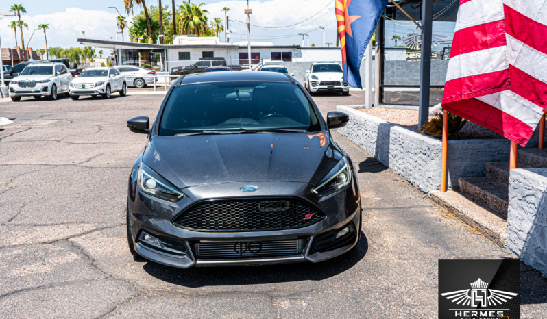 2017 Ford Focus ST Hatchback – MANUAL full