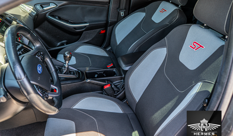 2017 Ford Focus ST Hatchback – MANUAL full