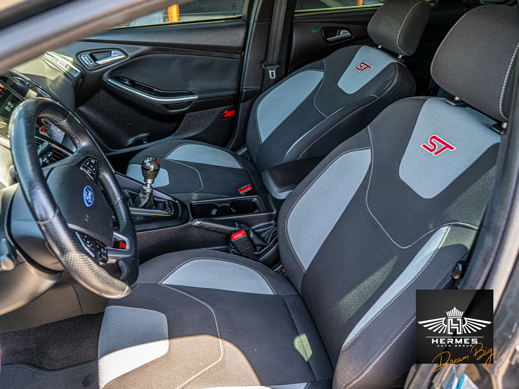 2017 Ford Focus ST - Photo 24