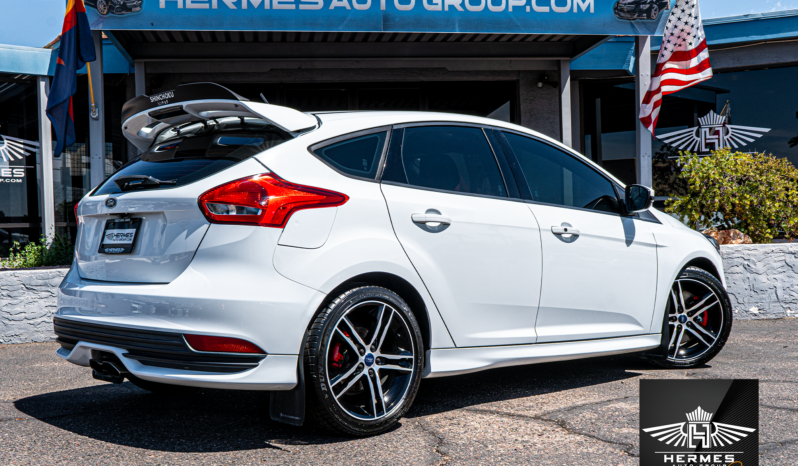 2018 Ford Focus ST Hatchback – MANUAL full