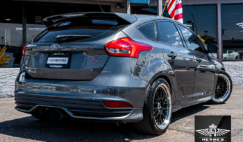 2017 Ford Focus ST Hatchback – MANUAL full