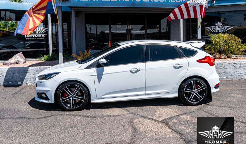 2018 Ford Focus ST Hatchback – MANUAL full
