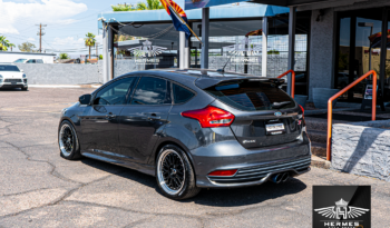 2017 Ford Focus ST Hatchback – MANUAL full