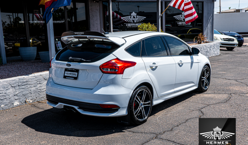 2018 Ford Focus ST Hatchback – MANUAL full