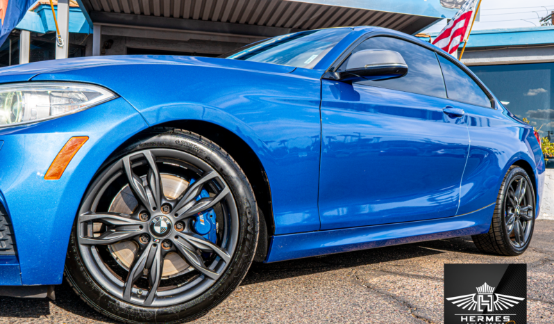 2016 BMW 2 Series M235i Coupe full