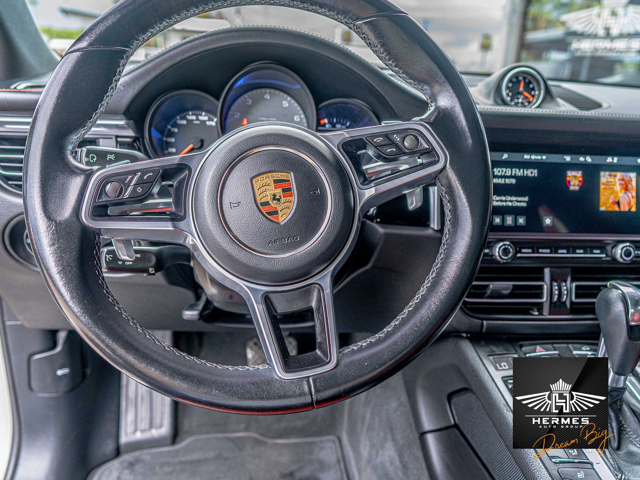 2021 Porsche Macan S - Photo 21
