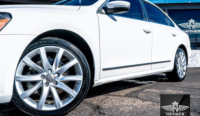 2013 Volkswagen Passat TDI SE Sedan full