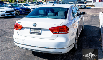 2013 Volkswagen Passat TDI SE Sedan full