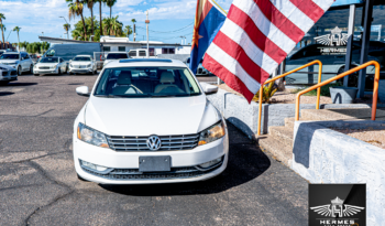 2013 Volkswagen Passat TDI SE Sedan full