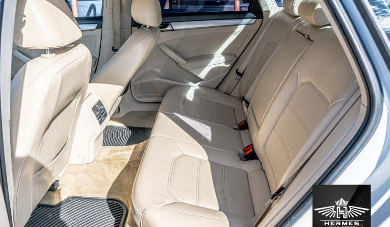 2013 Volkswagen Passat TDI SE Sedan full