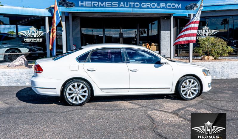 2013 Volkswagen Passat TDI SE Sedan full
