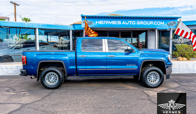 2018 GMC Sierra 1500 4WD Crew Cab SLT Pickup 4D 5 3/4 ft full